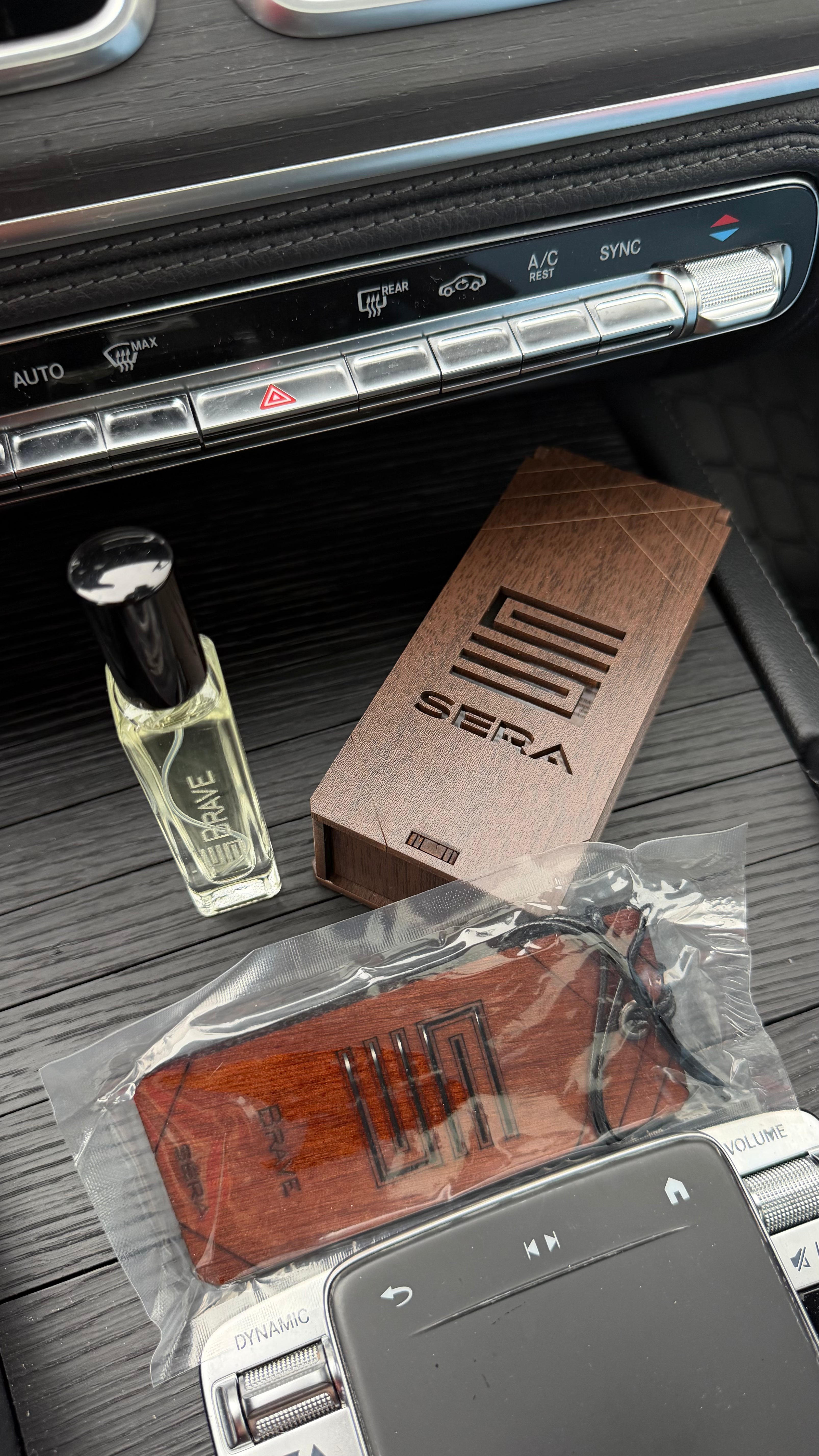 SERA Perfume pakabinamo ir namų kvapo rinkinys