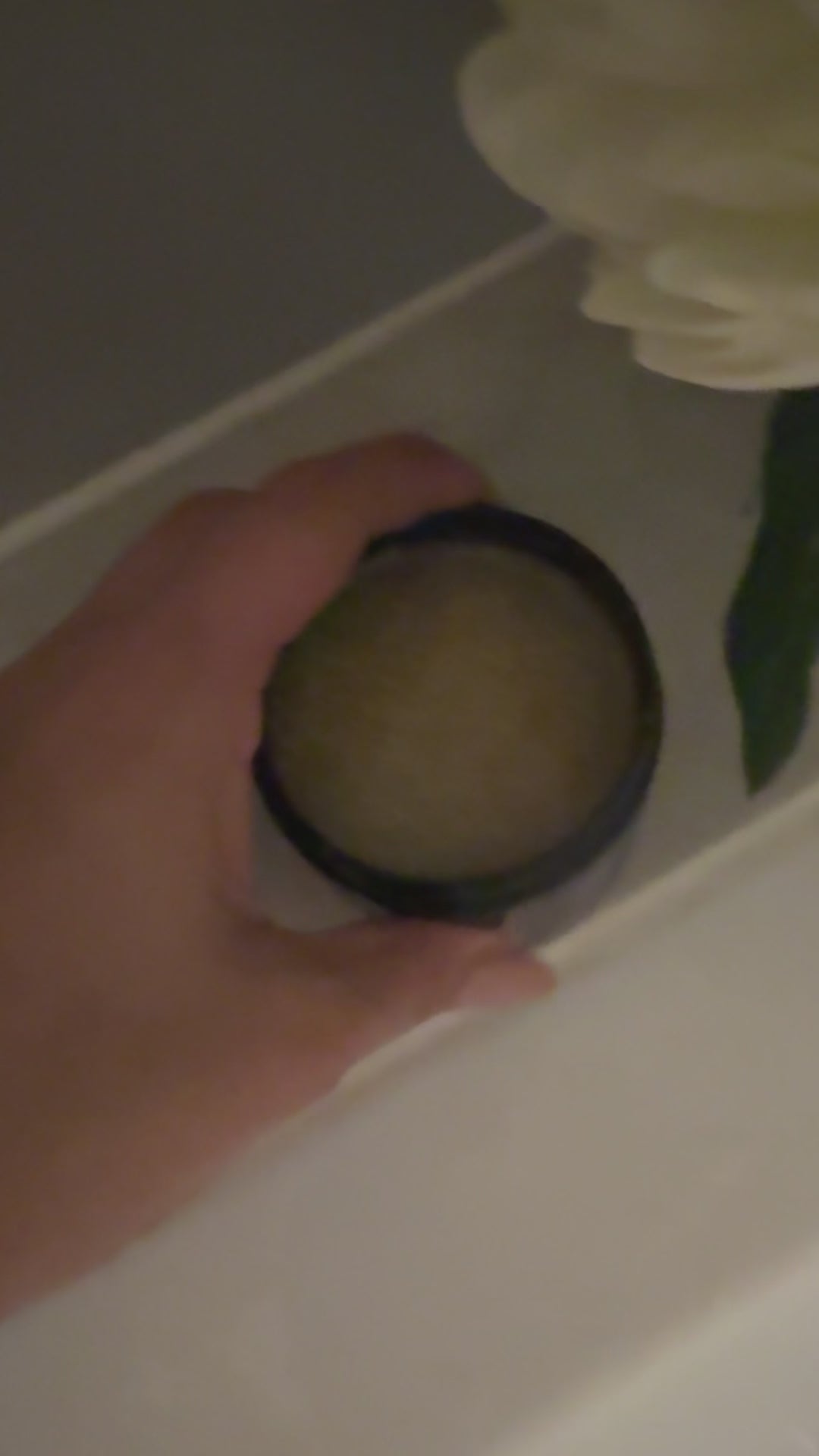 YOU ARE Fresh švelnus druskos ir aliejaus kūno šveitiklis, 300 g