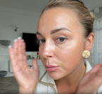Cent Pur Cent Holy Glowy Foundation Skystas Makiažo Pagrindas