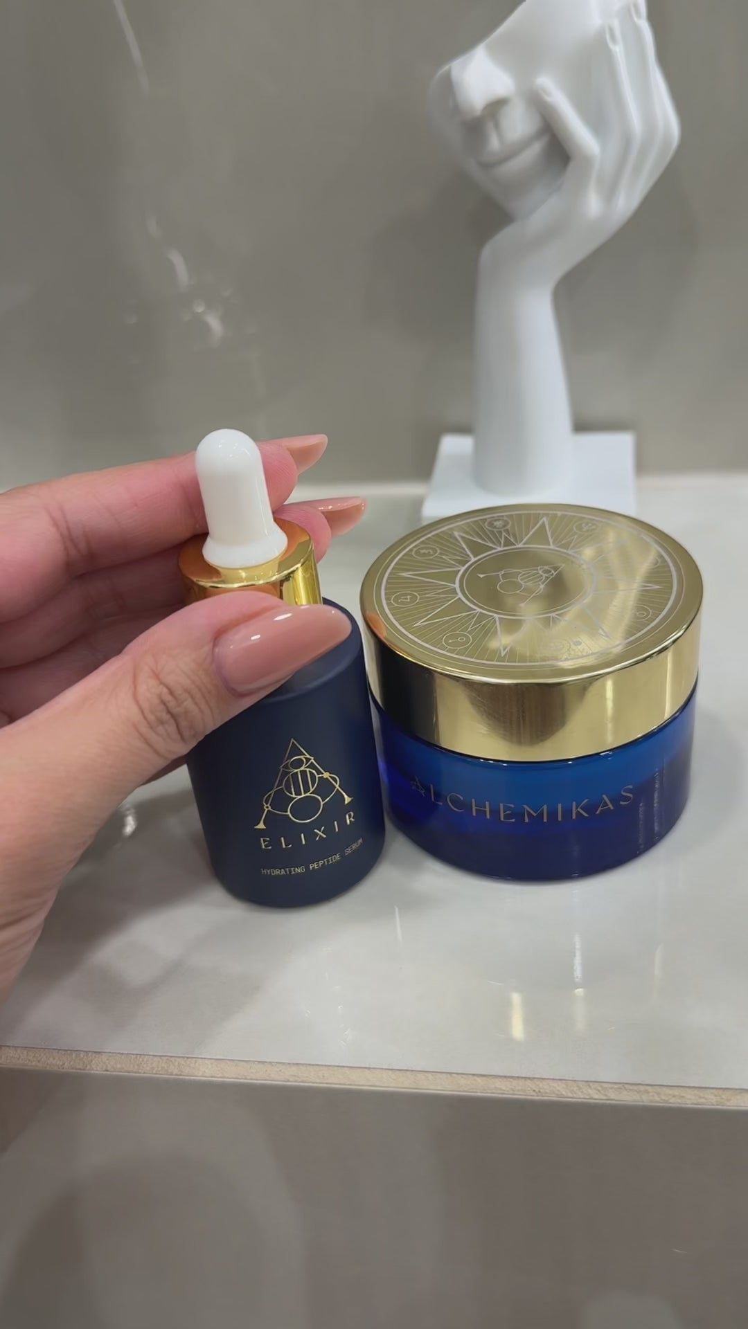 Drėkinantis serumas su peptidais ELIXIR