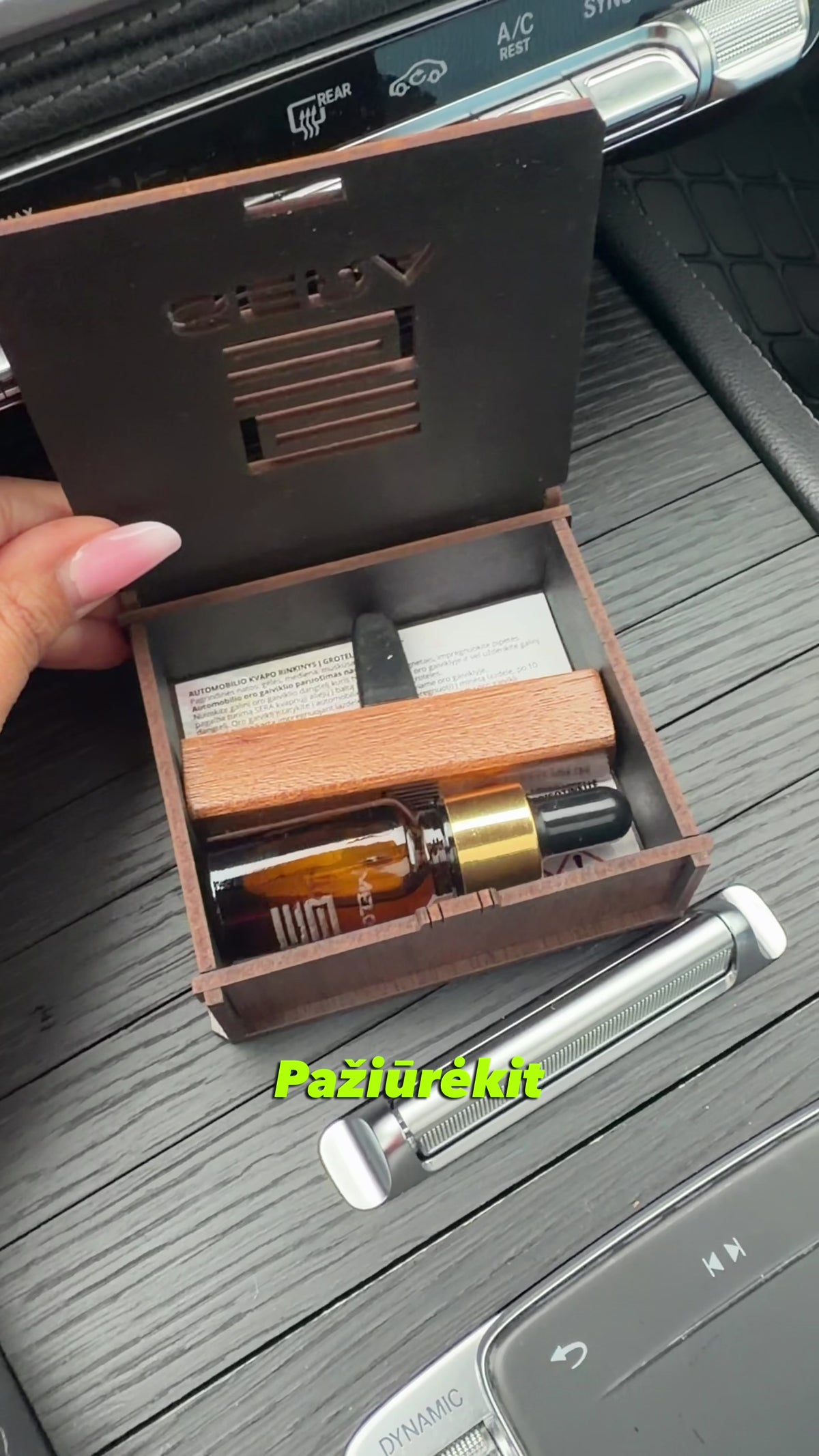 SERA automobilio kvapo rinkinys į groteles, 10 ml