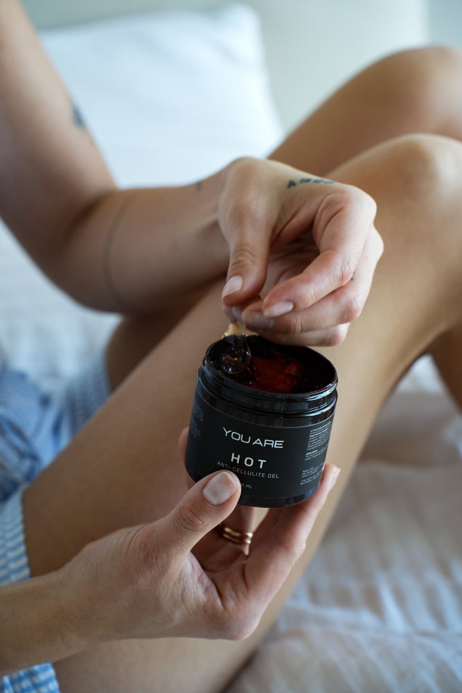 YOU ARE Hot kaitinanti anticeliulitinė procedūra – gelis, 200 ml